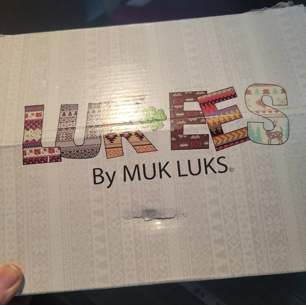 Muk Luks new box